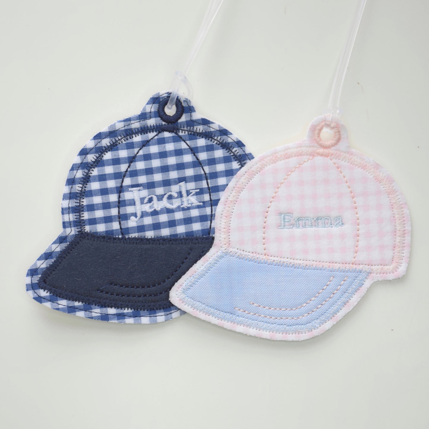 Étiquette à sac à dos en forme de casquette