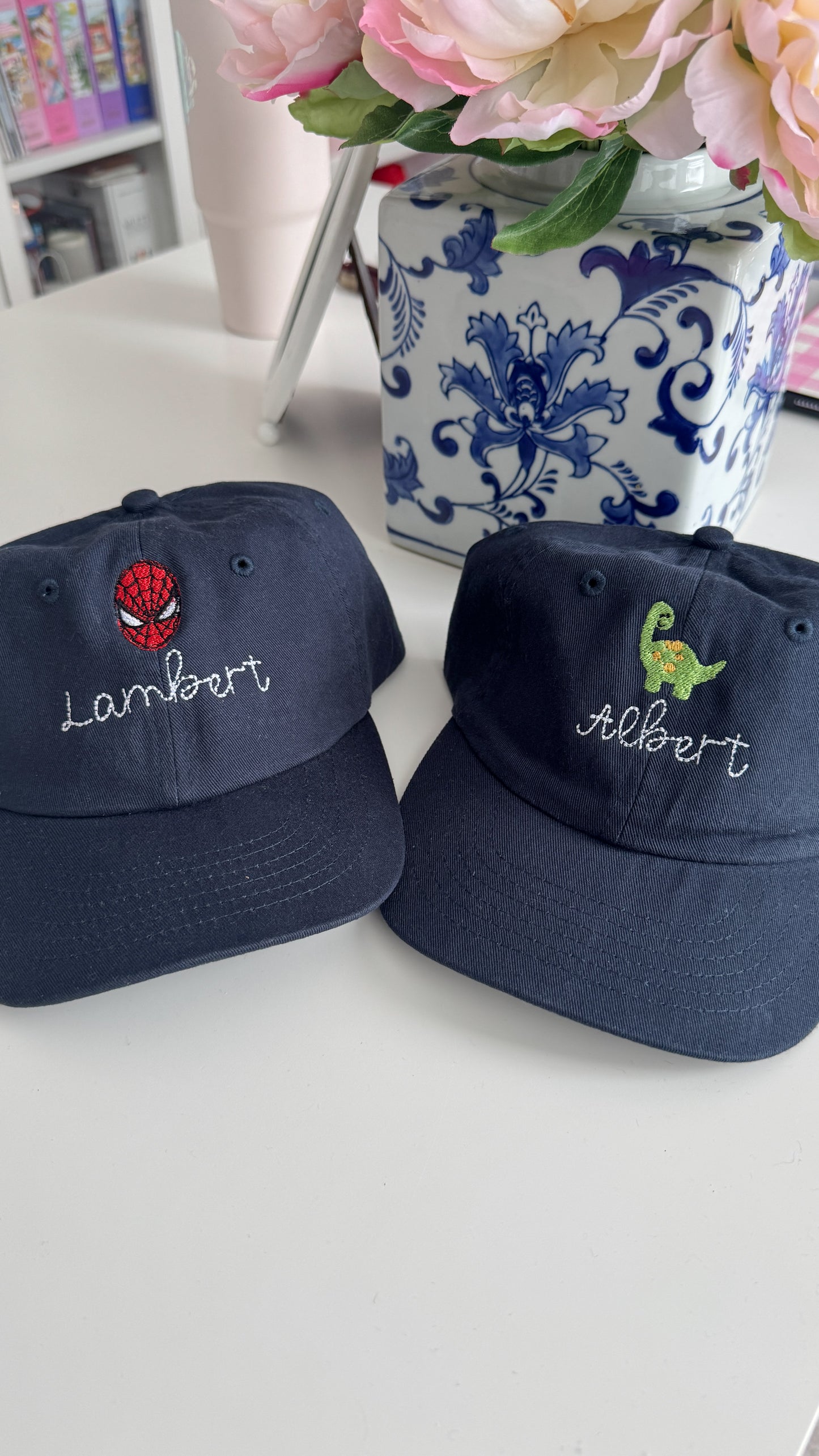 Casquettes brodées en coton bio pour enfants