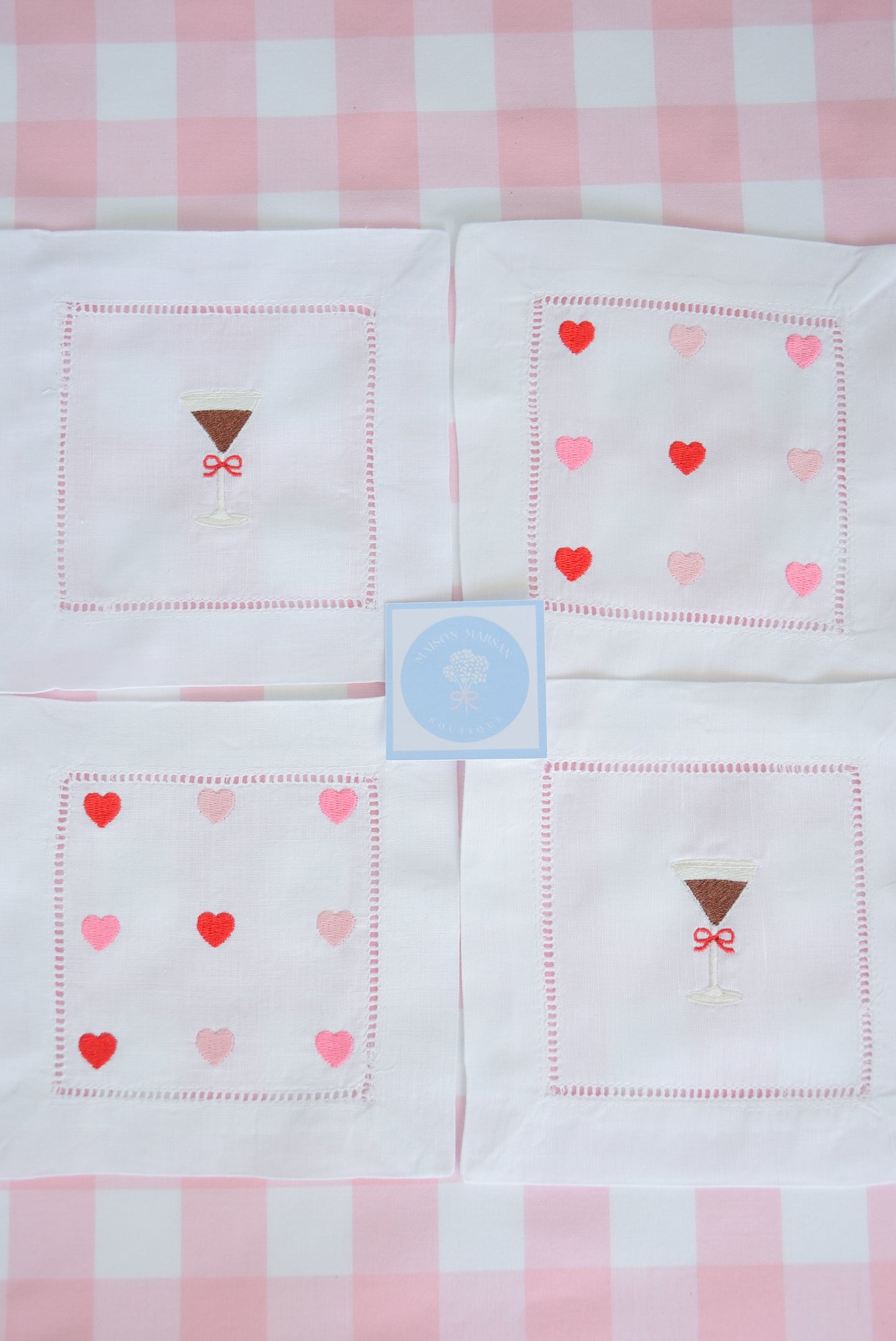 Ensemble de 4 petites serviettes à cocktail brodées